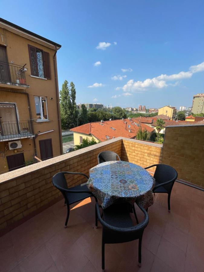 شقة De Sura - La Terrazza Sul Naviglio ميلان المظهر الخارجي الصورة